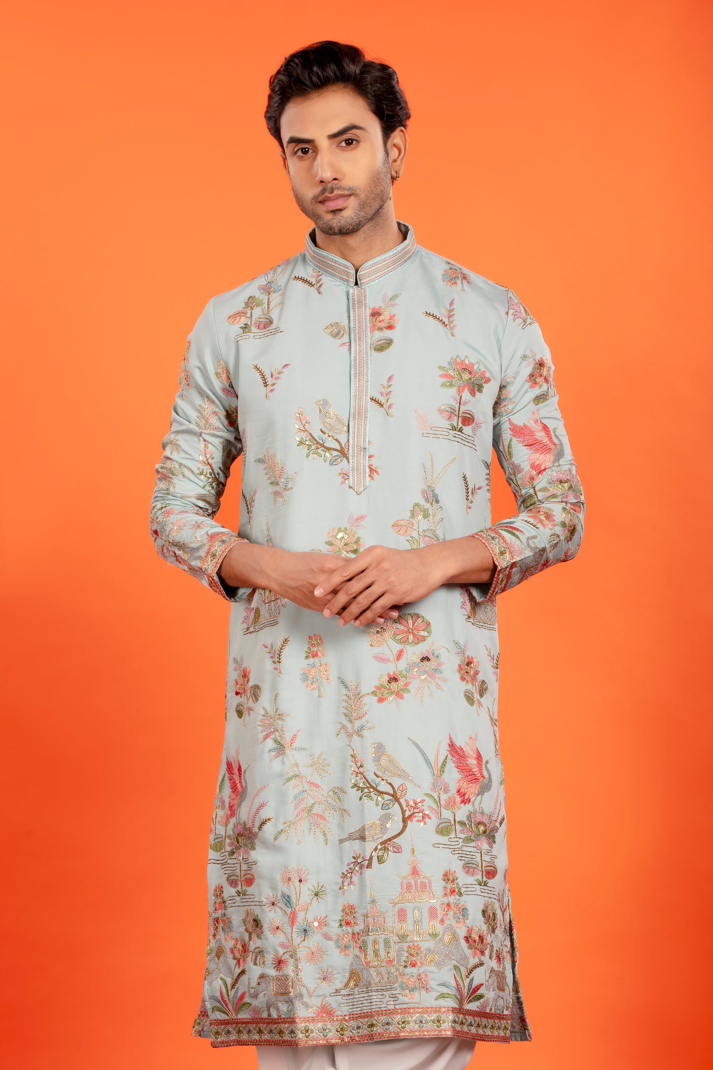 Nivaan – Embroidered Heritage Scene Kurta with Patiala